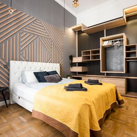 Deluxe Quentin Home Next To The Fashion Street ブダペスト エクステリア 写真