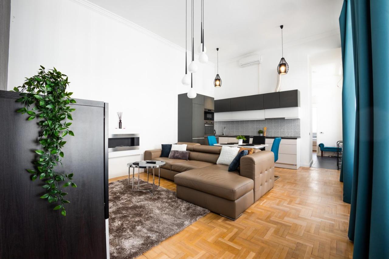 Deluxe Quentin Home Next To The Fashion Street ブダペスト エクステリア 写真