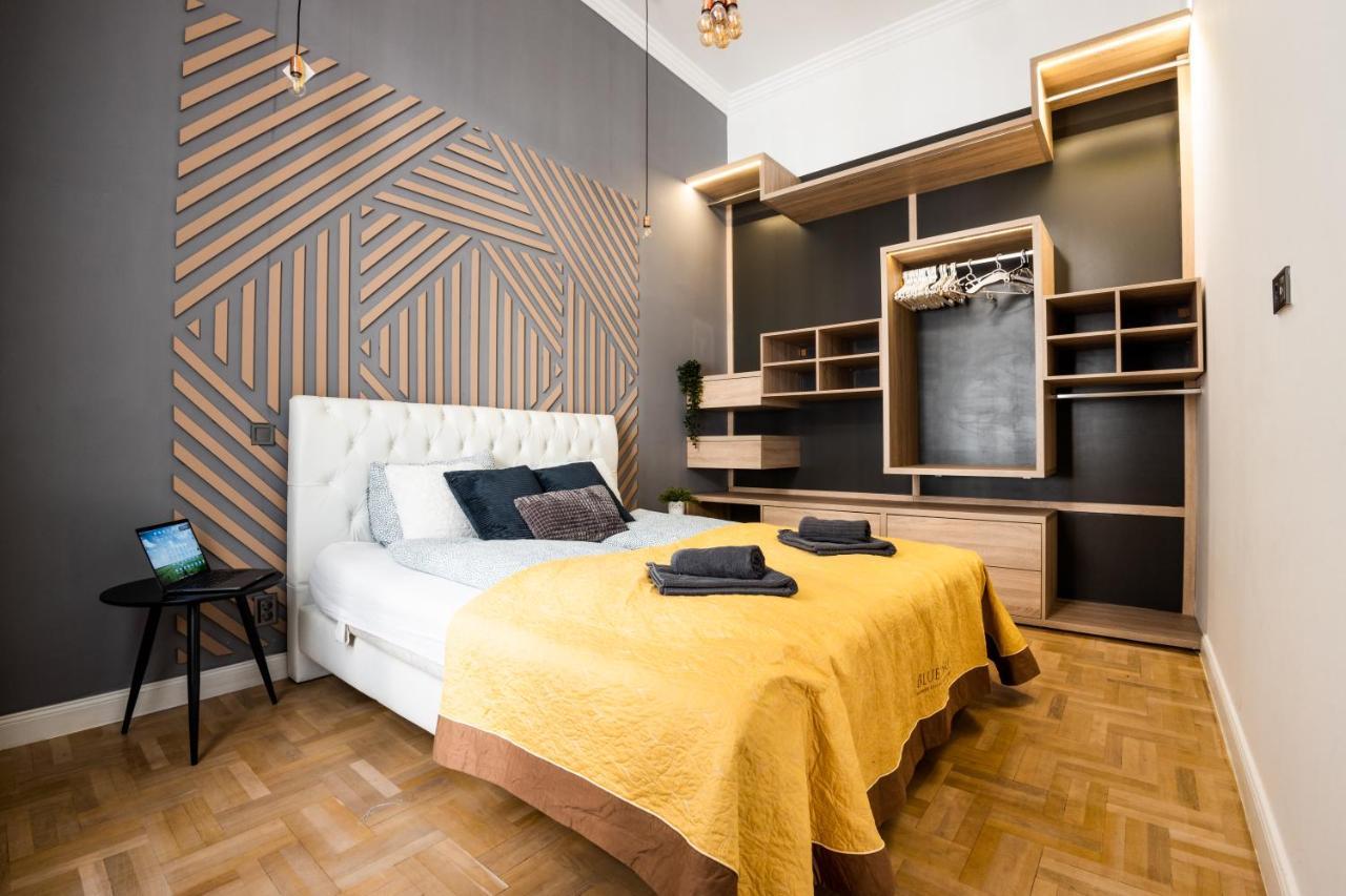 Deluxe Quentin Home Next To The Fashion Street ブダペスト エクステリア 写真